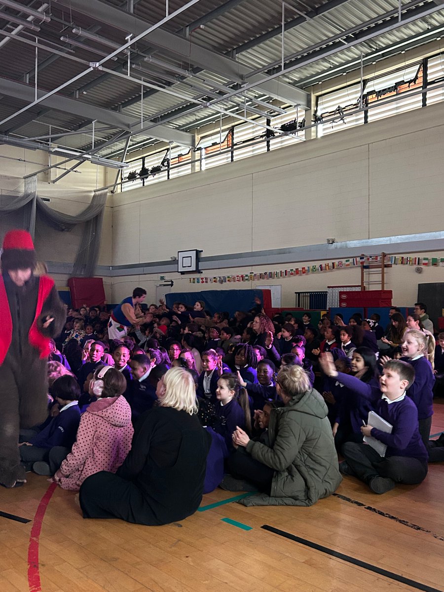 InclusionBPPS's tweet photo. @BrunswickParkPS really enjoy when @MandMTheatrical come to visit! Thank you for a fun filled morning. We really enjoyed Aladdin! https://t.co/0jeneQNkw3
