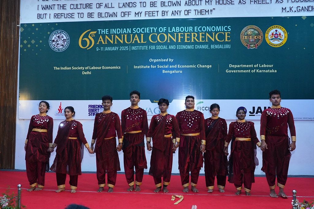 Cultural Show 
Day 1 ended with a spectacular performance by PRAVAH from Christ University, blending India's heritage with contemporary dance. 

#CulturalShow #PRAVAH #CelebratingHeritage