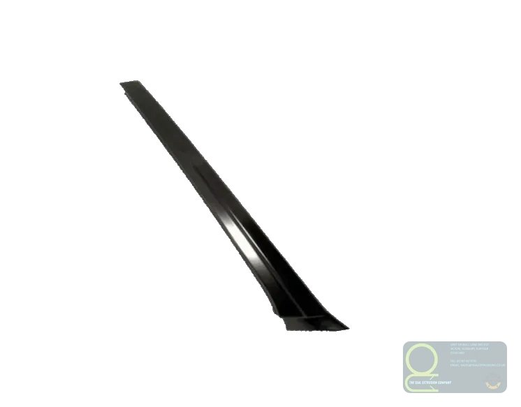 TSEC101's tweet photo. Upgrade your RANGE ROVER P38 with a rare OEM RIGHT Windscreen Trim! 🚗✨ Limited stock for 09/94 models, only £114.00! Don’t miss out! 🛠️👉 https://t.co/G6jk5h7D0p #RangeRover #CarParts https://t.co/XX1DpDwAe3