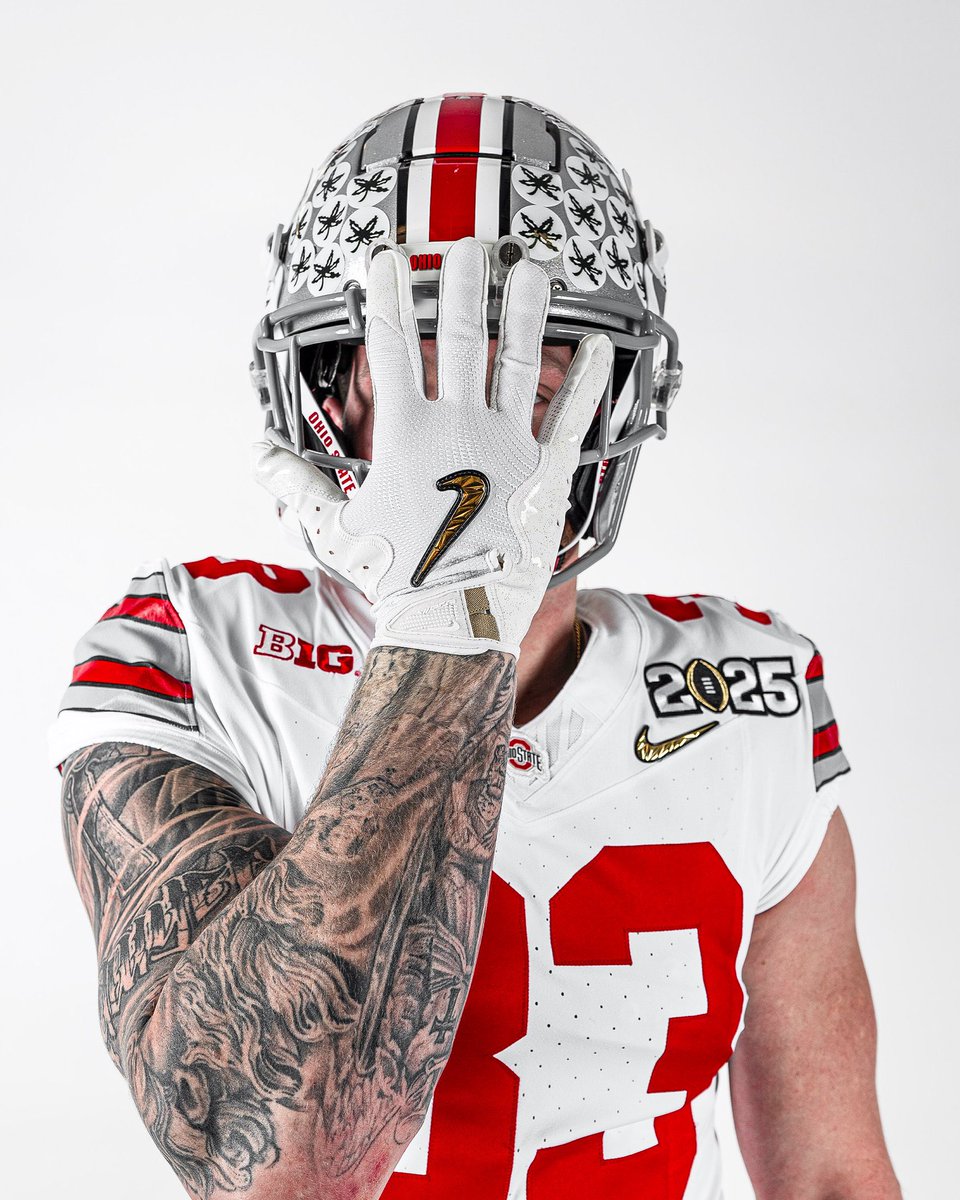 THE National Championship Uniforms 😍.