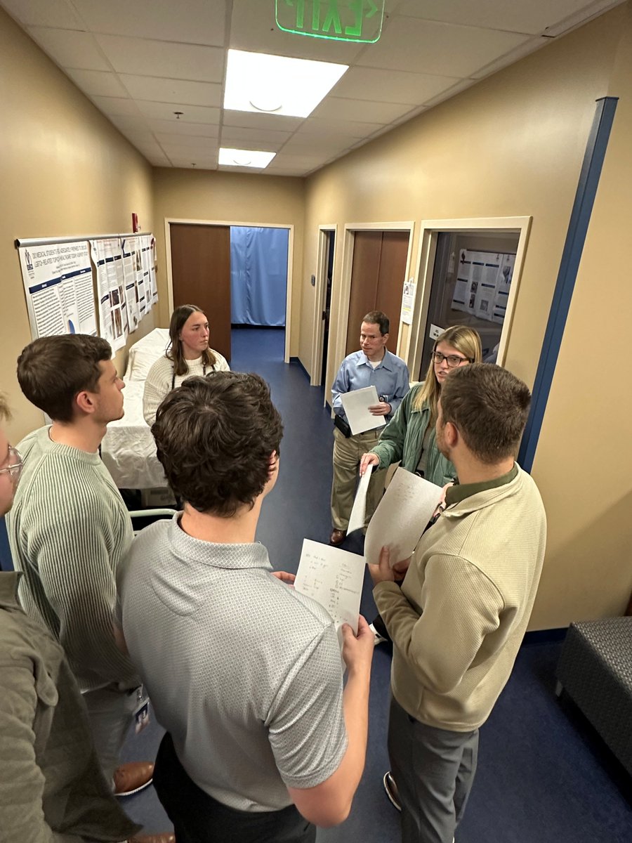 VCOMAuburn's tweet photo. ๐จ First-ever Sim Wars at VCOM-Auburn! ๐ฉบ
Our Sim Center hosted its inaugural competition, where 3 teams of students tackled simulated patient assessments under pressure. One team came out on top, earning the most points & taking the win! ๐
#SimWars #VCOMAuburn https://t.co/vkMl8uQJ2N