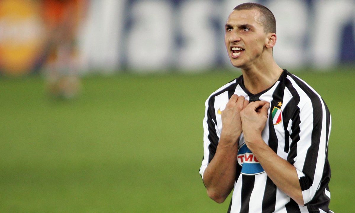 Julien5Muller's tweet photo. Zlatan Ibrahimović fut un joueur majeur de son époque ✔️
Une mégastar qui a dominé... mais qui s'est beaucoup trop souvent ratée dans les grands rendez-vous 🤷‍♂️

Thread sur les échecs à répétition d'Ibra 🔽 https://t.co/S4Ce6JBxft
