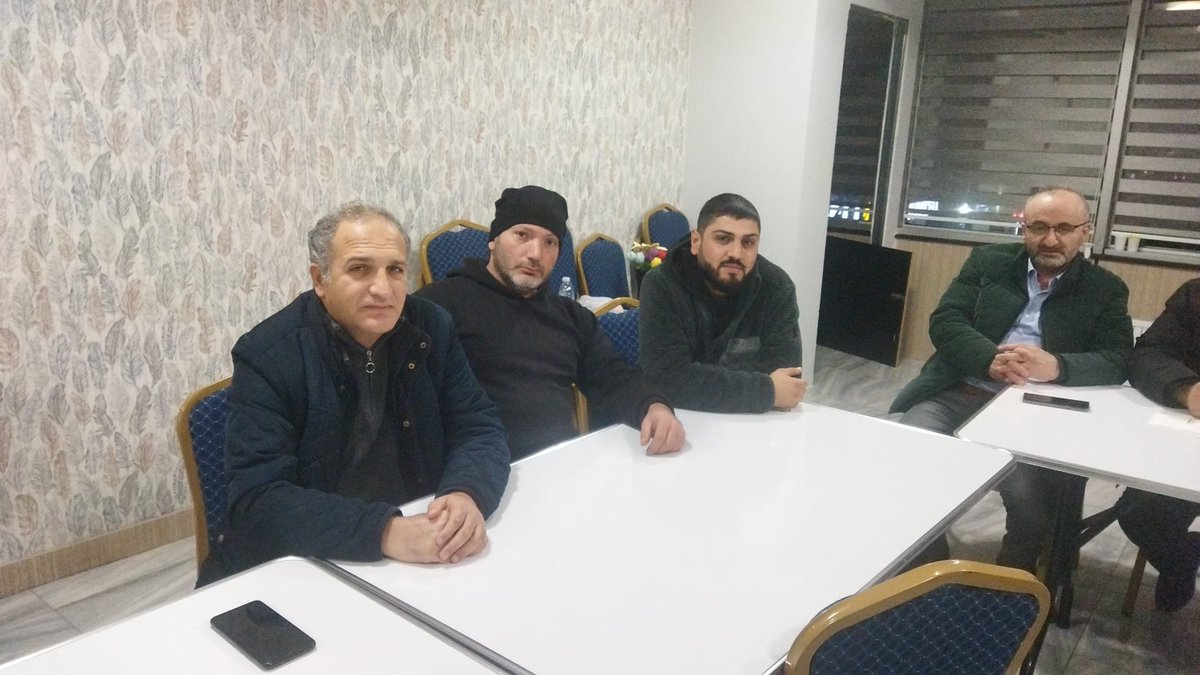 Ahmet0972's tweet photo. Fatih mah 1.bölge haftalık mahalle toplantisi @RTErdogan @EmrullahErkus @abdullahozdemir @Ademkucukk61 @tevfikgoksu @Semasunaozcan @RGulyuz @TuranCakmak4 https://t.co/NVG2JJPTOb