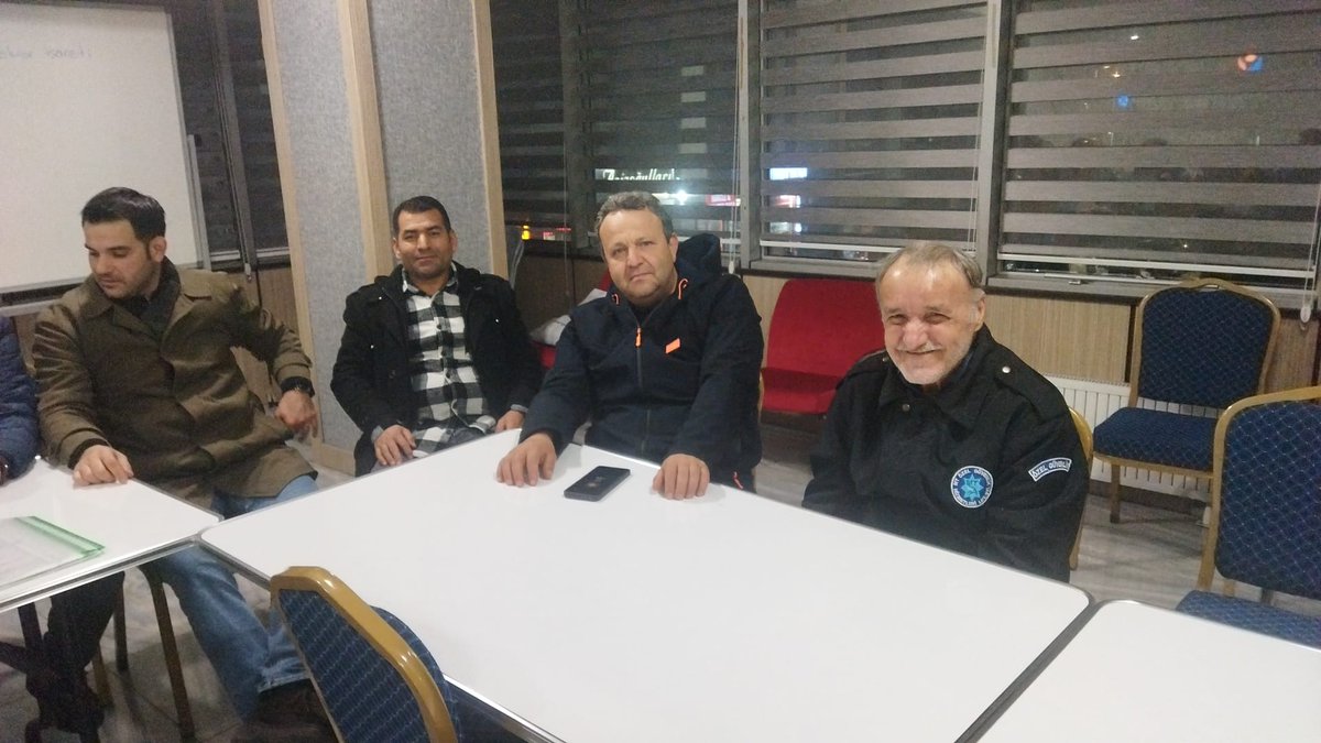 Ahmet0972's tweet photo. Fatih mah 1.bölge haftalık mahalle toplantisi @RTErdogan @EmrullahErkus @abdullahozdemir @Ademkucukk61 @tevfikgoksu @Semasunaozcan @RGulyuz @TuranCakmak4 https://t.co/NVG2JJPTOb