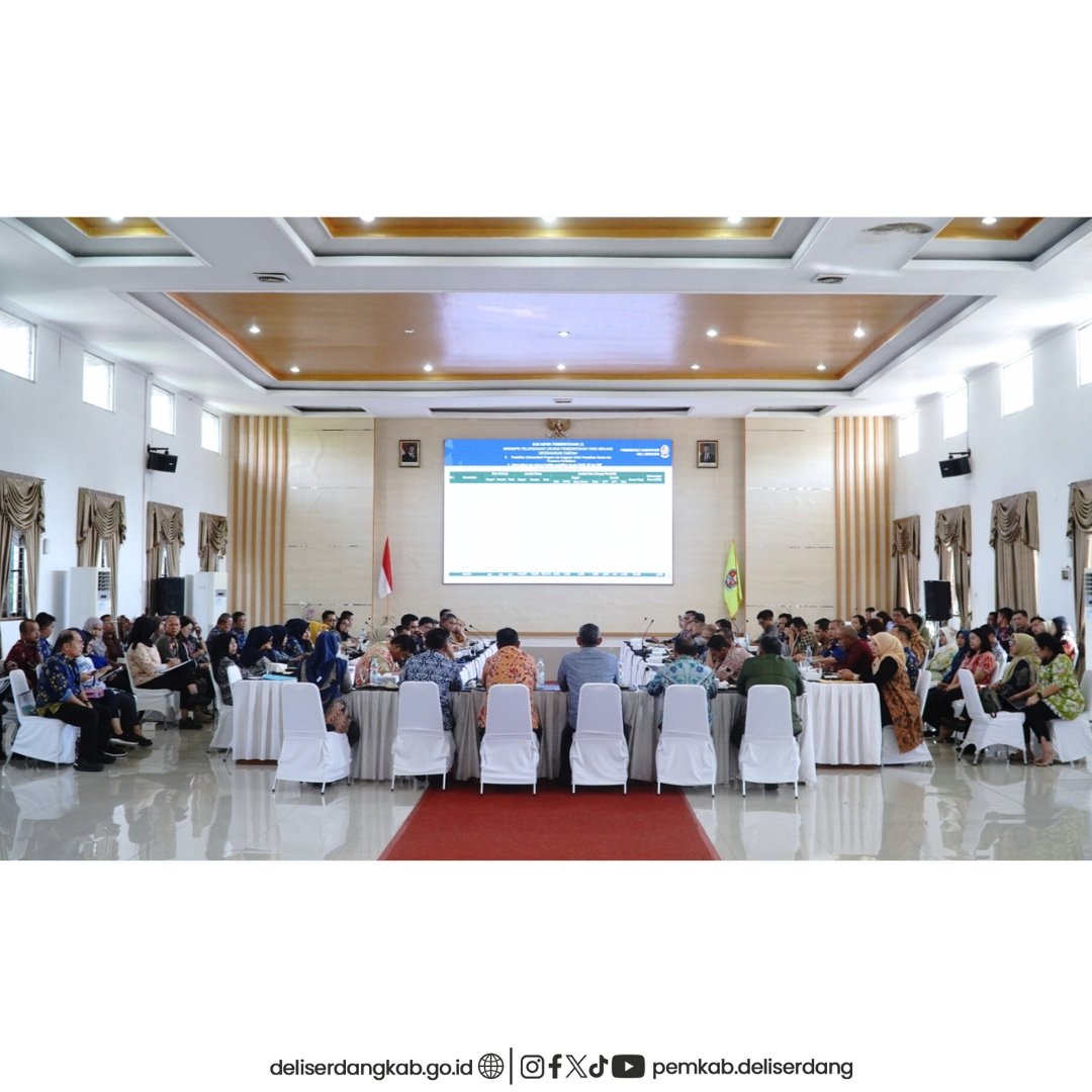 Penjabat Bupati Deli Serdang, Ir Wiriya Alrahman MM memimpin Rapat Finalisasi Laporan Evaluasi Kinerja Penjabat Bupati Deli Serdang Triwullan III di Aula Cendana, Lantai II, Kantor Bupati Deli Serdang, Kamis (16/1/2025).