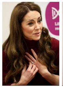 WhitestPrincess's tweet photo. @MailOnline #PRstunt #respectforpatients
More photo op as π?
Me, me, me....
It is an enourmous disrespect for the patients and their families, to use them for her own selfpromotion clip. Kate should not be paraded as example, because the nature and gravitiy of her "illness" is unknown. https://t.co/LKoJ9i6Daz