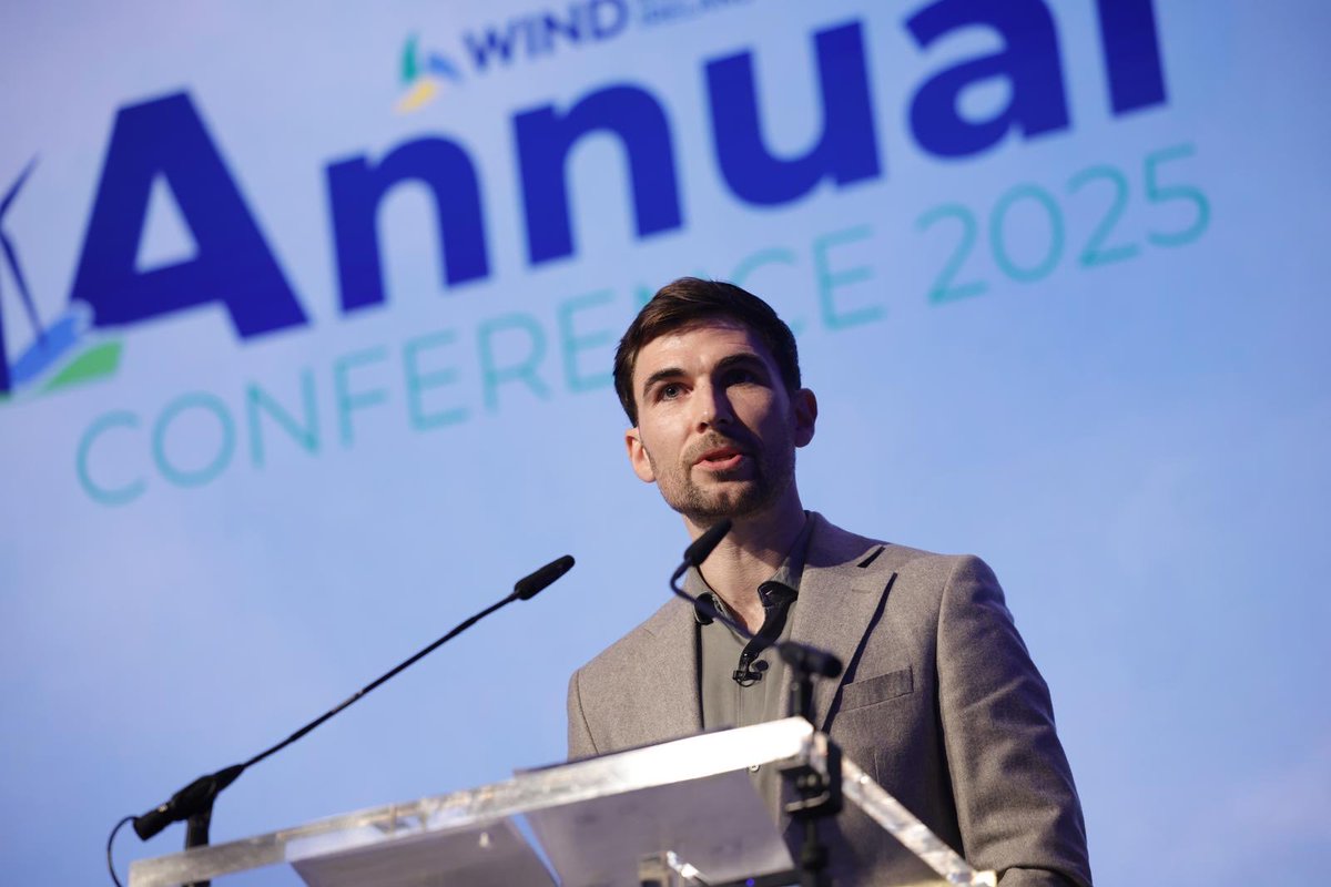 Great presentation on how to protect and enhance foraging sites for hen harriers around wind farms from Stephen McGrath of ⁦<a href="/FuturEnergyIre/">FuturEnergyIreland</a>⁩ at #WEIconf.

Rewarding landowners to manage land to create habitats for one of Ireland’s most endangered creatures.