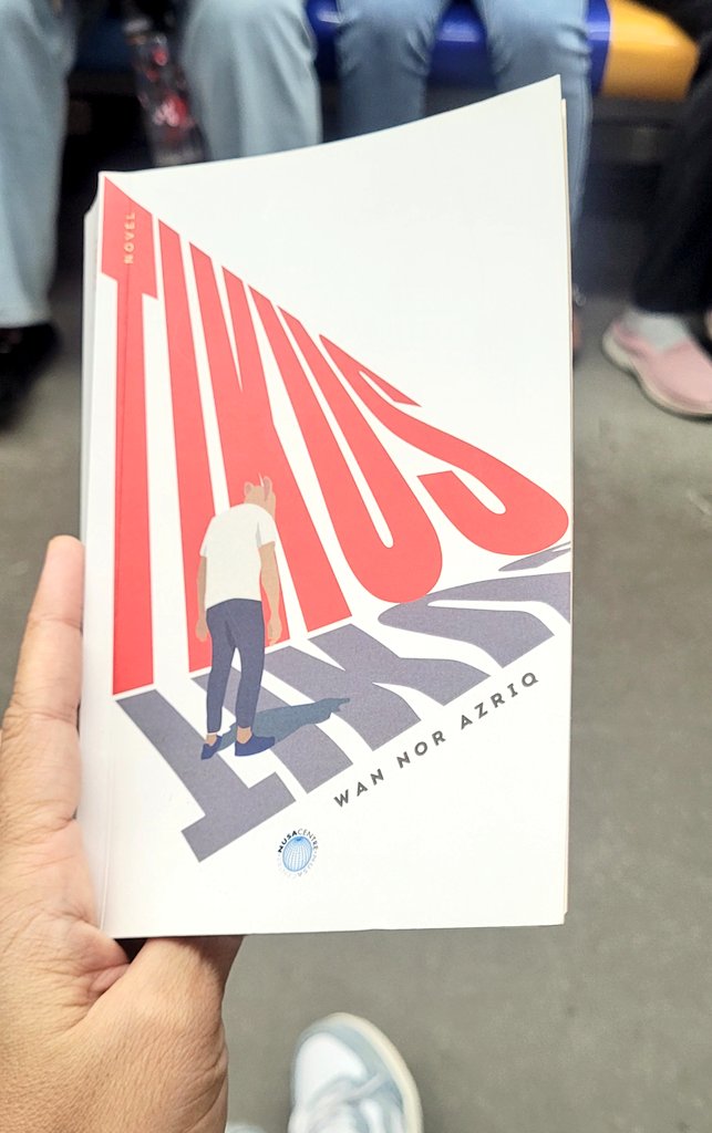 beckyilham's tweet photo. Currently reading Tikus. A very very much easier entry into WNA's world. An alternative, futuristic "Malaysia" should Japan did not lose the WW2 and we remained colonized. https://t.co/3BsEc4etPl