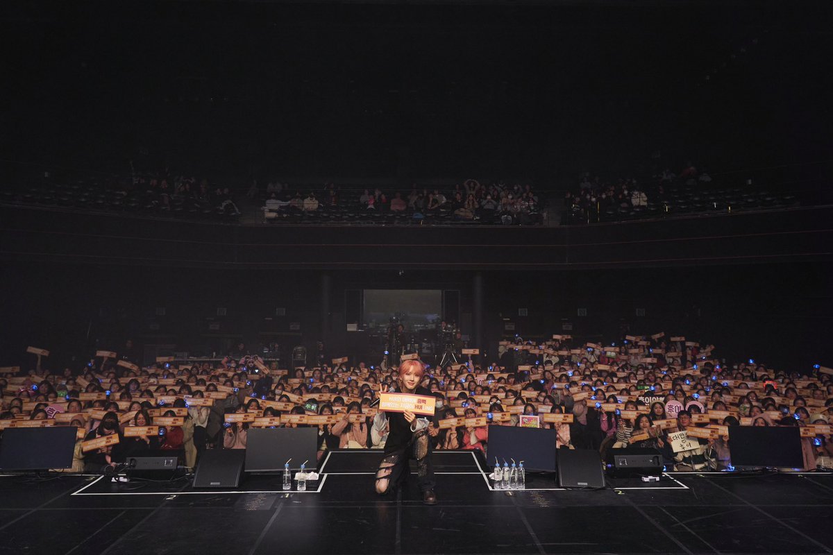 timeto_hui's tweet photo. 240116 공식 트위터

[📸] 240116 @ HUI 1st Mini Album [WHU IS ME : Complex] SHOW-CON 

유니버스를 위해 열심히 준비한 오늘 👏
처음으로 선보인 ‘흠뻑’ 무대와 다양한 노래 선물들 🎁 🎤 
앞으로도 초대형 써클형 아티스트 후이의 모든 날들을 함께해 주세요 🥰 

#후이 #HUI #이회택 #LEEHOETAEK
#펜타곤 #PENTAGON @CUBE_PTG