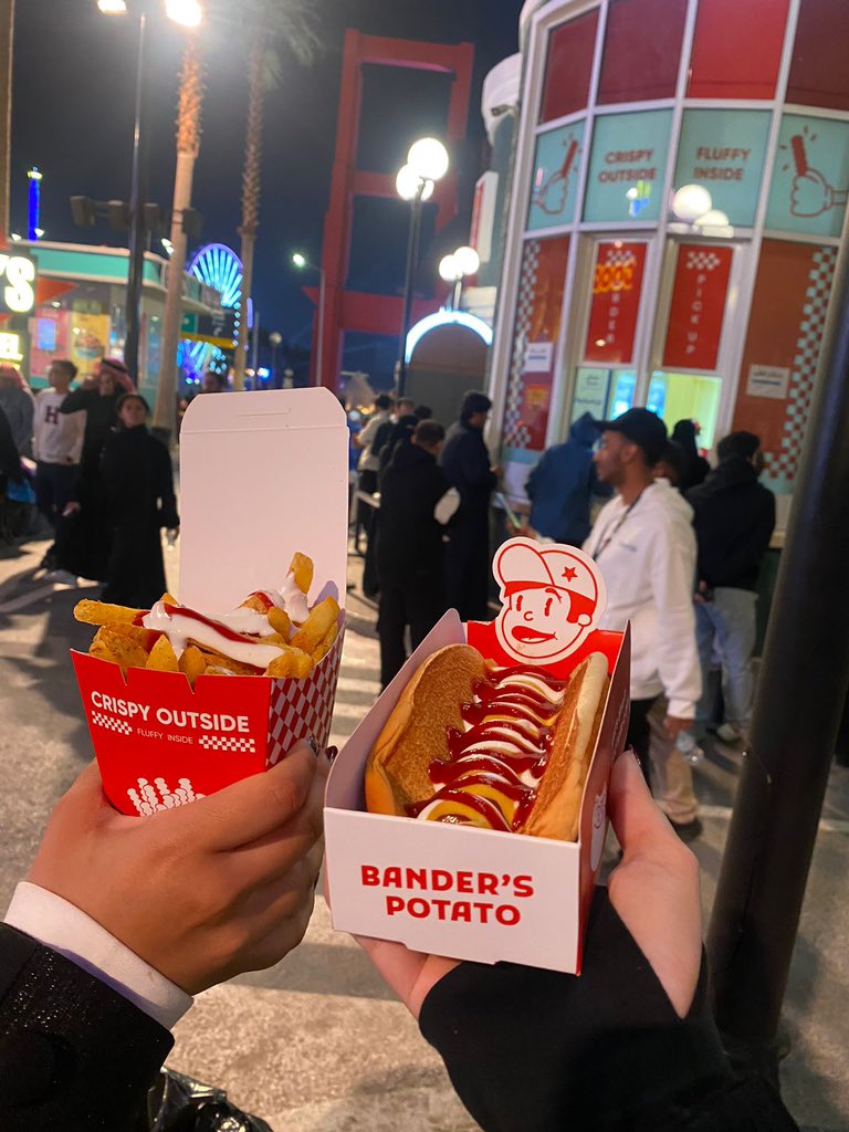 shaden535's tweet photo. بندر  بطاطا 🍟
📍بوليفارد ورلد 
التقيم 10/10❤️‍🔥

@BandersPotato 
@BanderitaX 
#موسم_الرياض #بوليفارد_وورلد #بندر_بطاطا https://t.co/kXiwbloICe