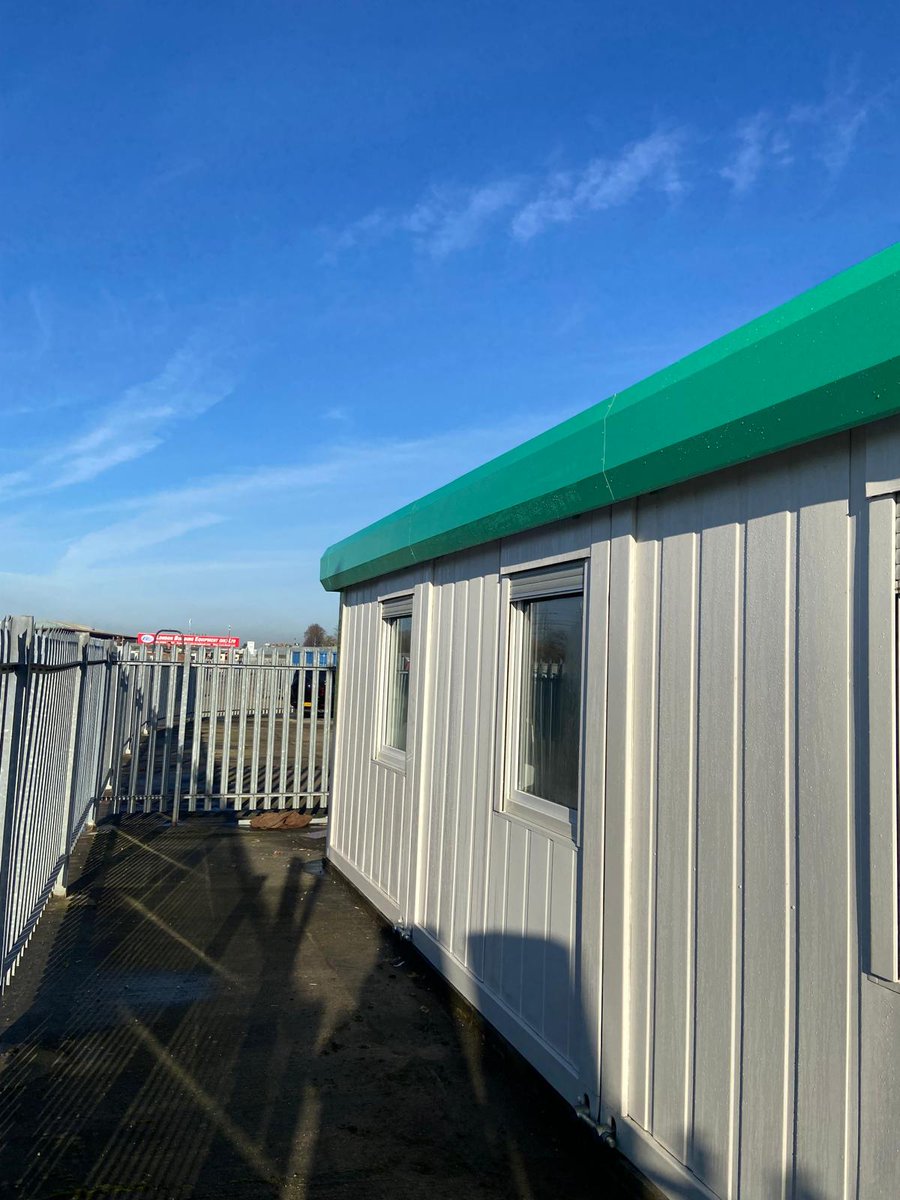 modex_spaces's tweet image. 8 bay Modular Building delivered & installed to a Client in London, which will be used as their onsite Offices & Welfare.
#modularbuildings