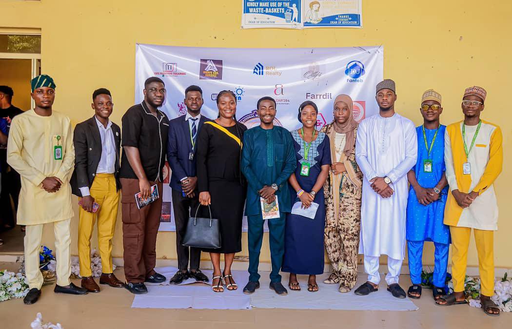 real1aguda's tweet photo. Last December, I had the incredible honor of being invited to speak at the Business Tech Summit hosted by the Association of Educational Media Technology Students @aemtsunilorin01 at the University of Ilorin, Nigeria. https://t.co/dmwSbfIiTD