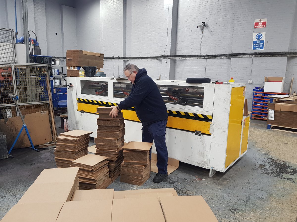 teakcroft_ltd's tweet photo. As a small team at Teakcroft everyone joins in to assist with satisfying our customers requests for packaging. Our Production Manager is often found getting dirty on the shop floor ensuring the boxes  are produced in a timely manner to meet our clients expectations. 
#packaging https://t.co/Wtqf9ruWga