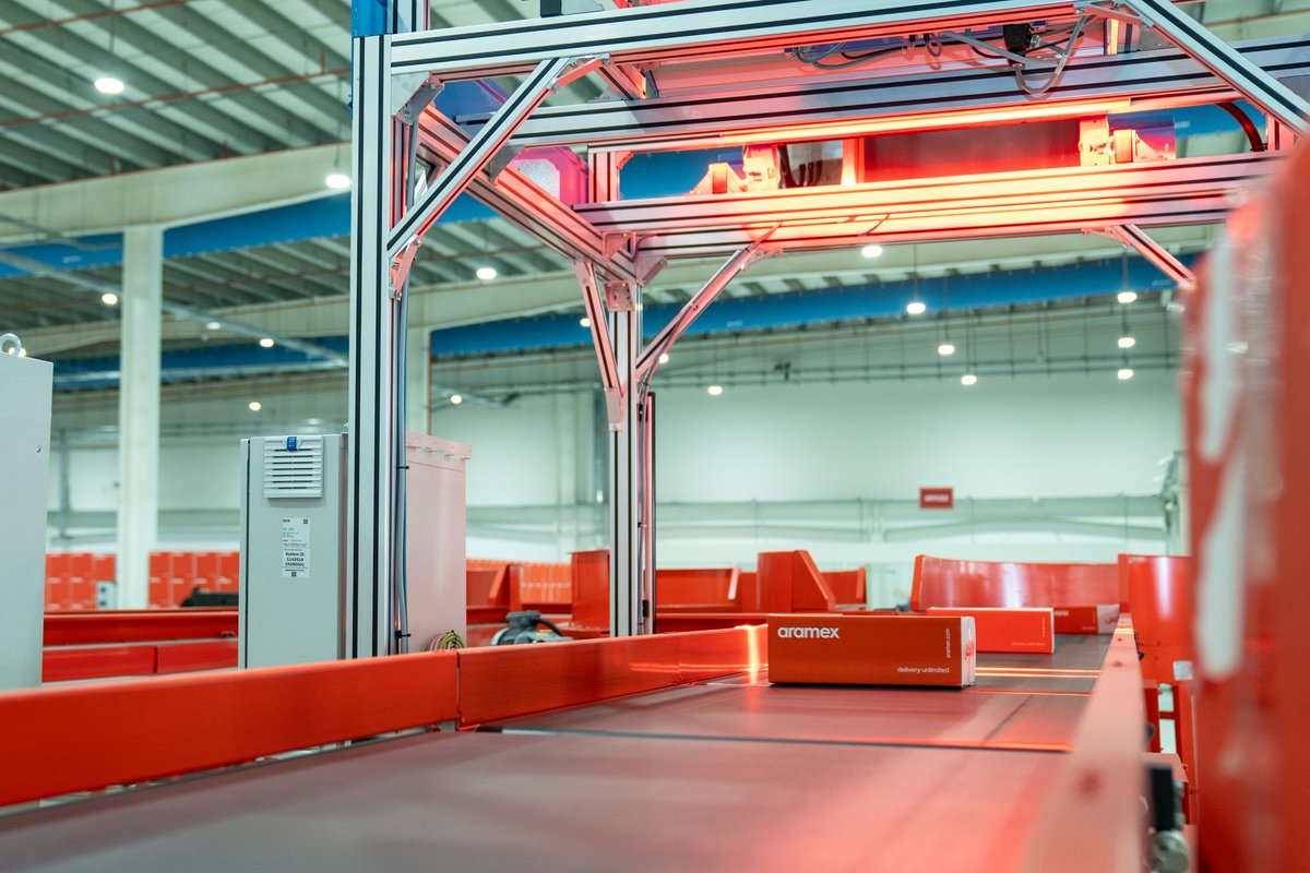 كما صرح سعادة مدير عام أرامكس السعودية أ.عبدالعزيز النويصر بأن أرامكس تقدم نموذجًا مستقبليًا لقطاع الخدمات اللوجستية في المنطقة. وبالاستفادة من نظام الأتمتة، ستتحسن قدرتنا على التعامل مع الشحنات لتصل حتى 100%.