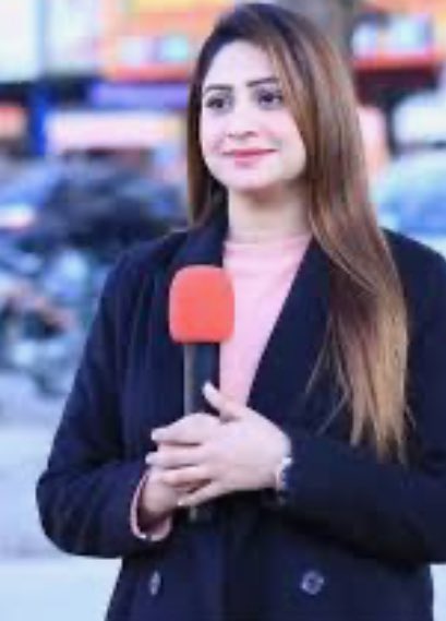 Who is Pakistani Social Media Influencer Sana Amjad | iiQ8 News