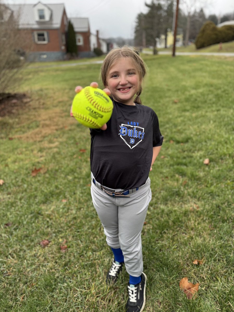 Help out my kiddo with her travel softball goals 🥎 

amazon.com/hz/wishlist/ls…