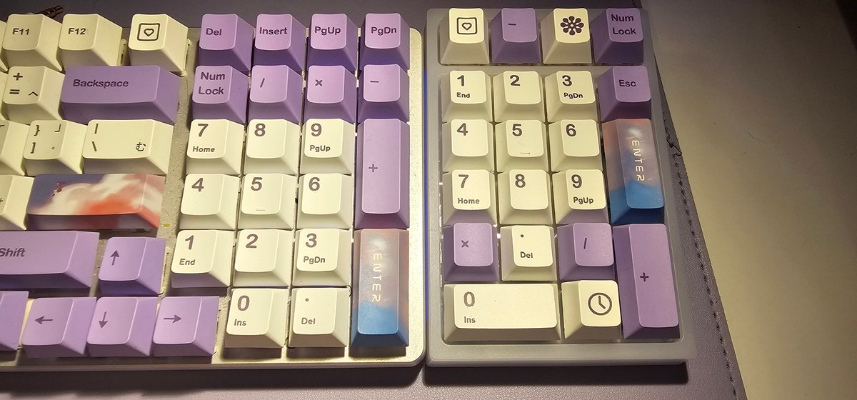 Some of the Japanese mobile emulators I use don't allow for key remapping. This makes it hard to play some games. My solution? A second numpad with a mobile layout! I'm using a Boyi TD21+software, but you could do this with any numpad+remap software. #mobile #keitai