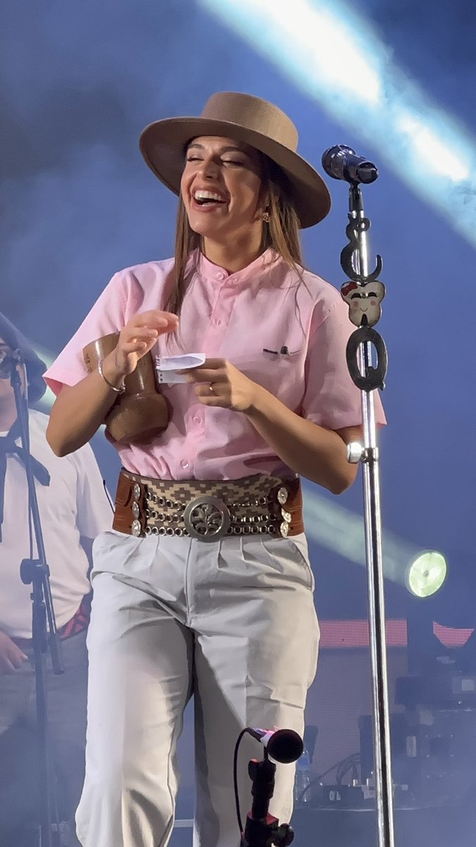 nahusp21's tweet photo. Siendo feliz con estas dos!
@sole_pastorutti #EugeQuevedo https://t.co/SFg1bDGcve
