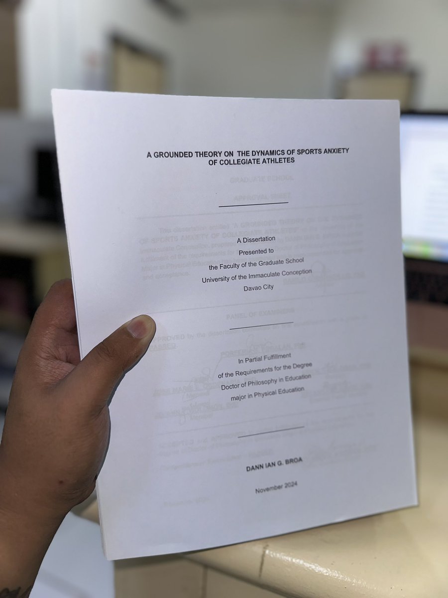 SirDoyDoy's tweet image. Forda Hardbound na si accla 🎓✨ #PhDdissertation