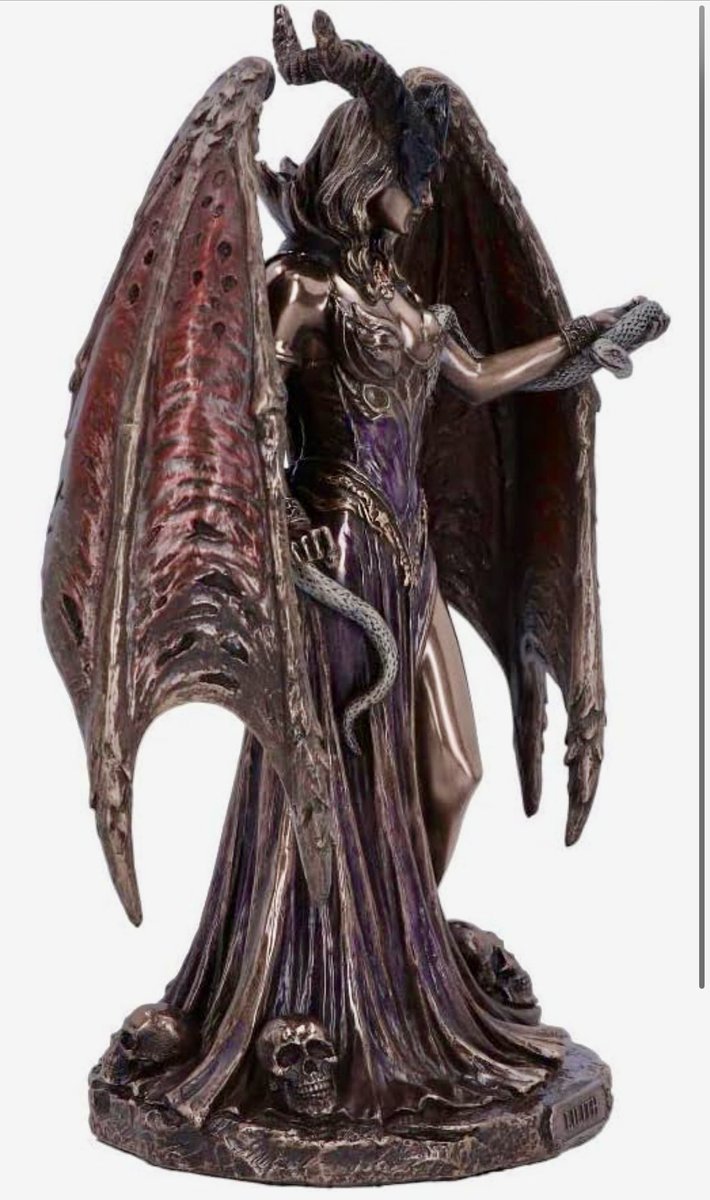 MoonChild_W333's tweet photo. My fellow #Witches and #Ghouls look at this #Lilith statue omg it’s so beautiful but way out my price range I asked Lilith if it’s for me make it available if possible 2 hours later it’s half price so I jumped on it straight away #PraiseLilith just waiting for her to arrive 😃 https://t.co/aOphU2MPqw