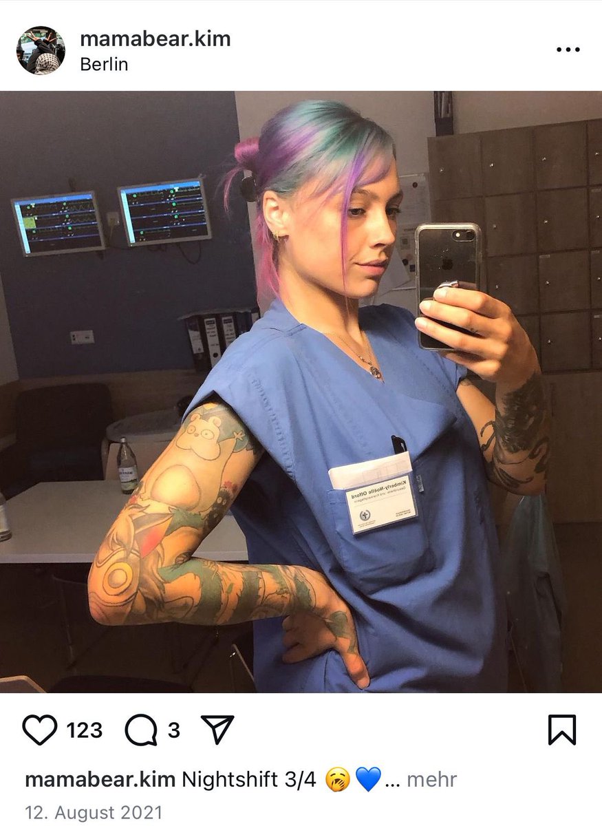 RakMakkabi's tweet photo. Es ist alarmierend, wenn eine Krankenschwester mit Hamas Terroristen Sympathie und deren Symbole nutzt. Solidarität ist wichtig, aber Sympathie für Terroristen ist strafbar. Wie sicher sind jüdische Patienten in so einem Krankenhaus?
#B1601 #B1701 @polizeiberlin @bka @BfV_Bund https://t.co/gGnh461Yxw
