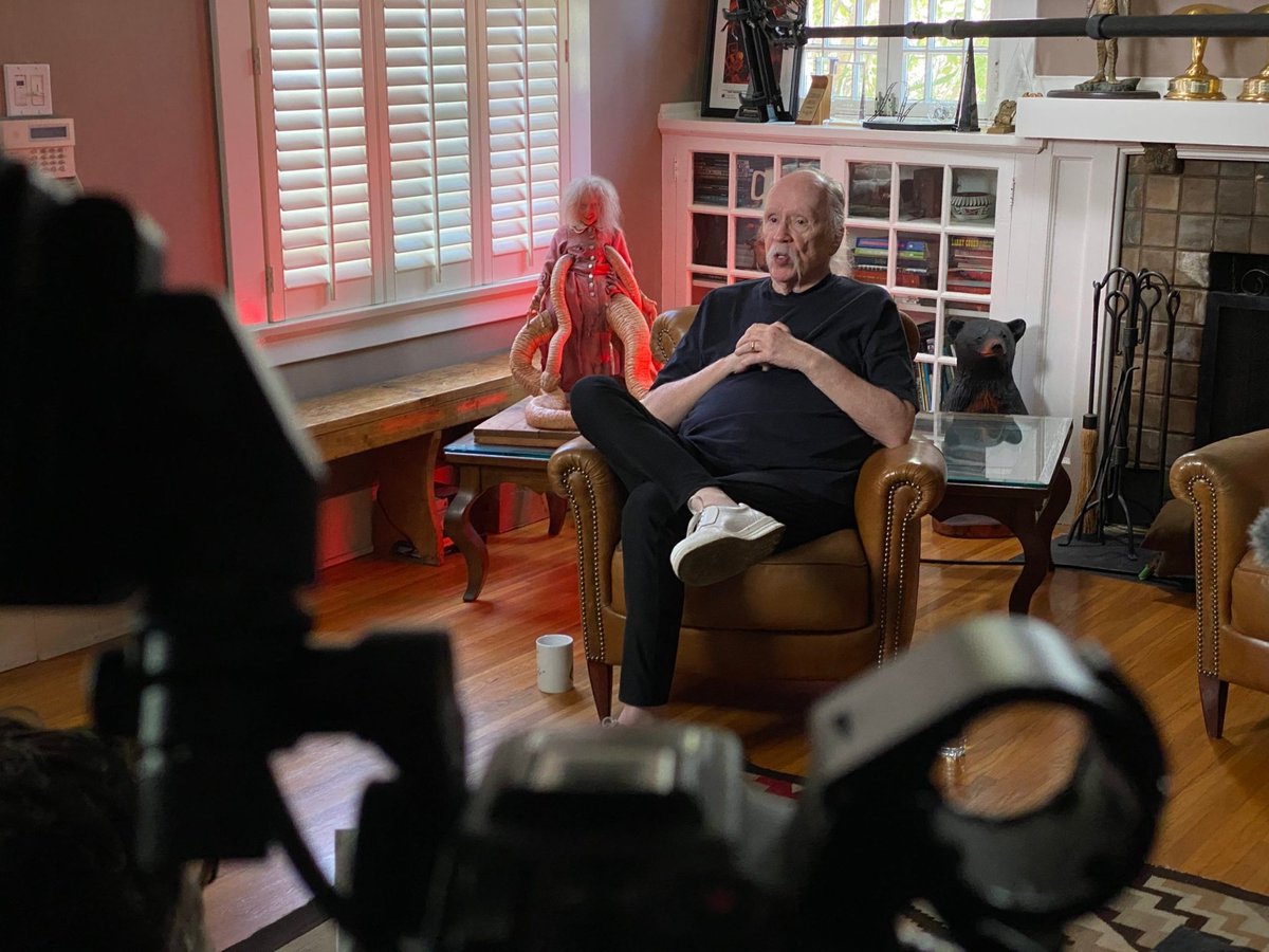 BDisgusting's tweet photo. Halloween
The Fog
Escape from New York
The Thing
Christine
Big Trouble in Little China
Prince of Darkness
They Live
In the Mouth of Madness

We call him the Horror Master for a reason. Happy Birthday to the living legend, JOHN CARPENTER. https://t.co/JsrA1vu7Pc