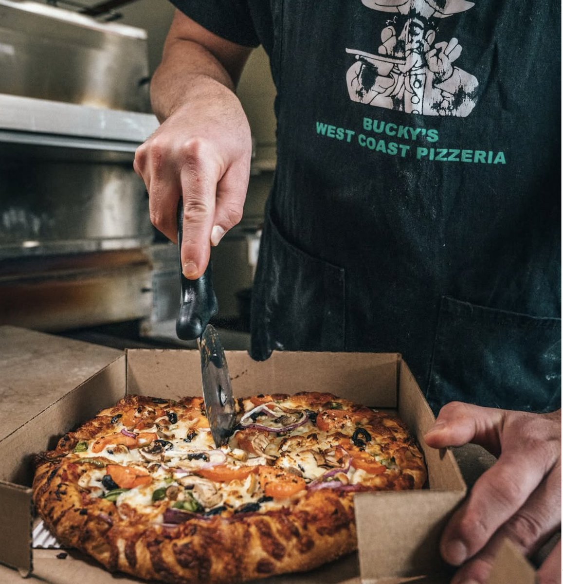 Buckys West Coast Pizzeria tweet media