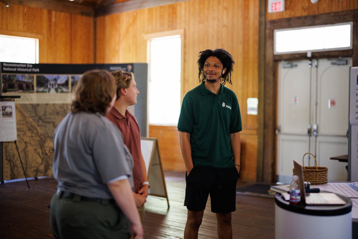 Apply to intern with us this summer! We have three paid internship applications currently open for college students. Help us create a self-guided audio tour or get experience working with archival materials. Learn more: nps.gov/reer/getinvolv…

NPS/Daryl Averill Jr.