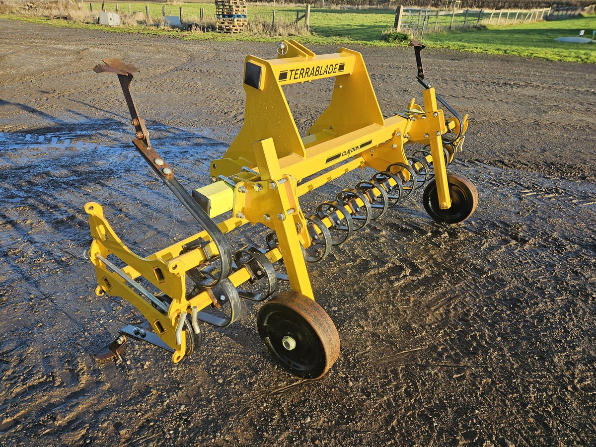 3m Claydon Terrablade for sale. Hardly used. Very good condition. £3950
