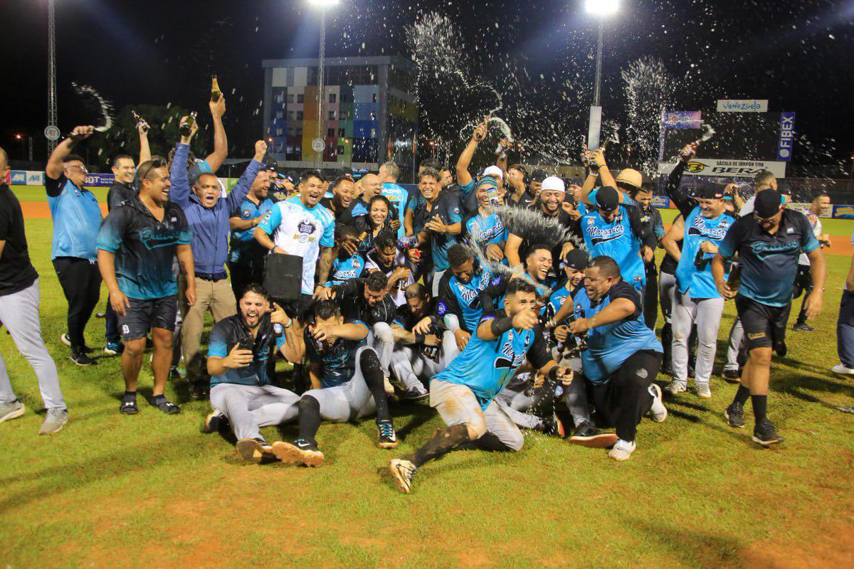 🔔CONCURSO FLASH🔔 
 
Anoche, Bravos de Margarita avanzó hacia la Gran Final de la LVBP y enfrentará a Cardenales de Lara en una serie al mejor de siete. 

💰 Serán $50 a repartir entre 10 usuarios. 
 
Para participar debes hacer lo siguiente: ⤵️ 
 
➡️ ¿Cuántas finales ha