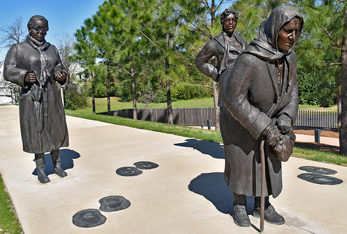 🌟 Honoring Dr. Martin Luther King Jr. Through Action 
As we approach #MLKDay on Jan 20, we reflect on his fight for justice &amp; equity. At Impact Experience, we continue his work by addressing economic inequality &amp; driving change. How will you honor his legacy? #MLKDay2025