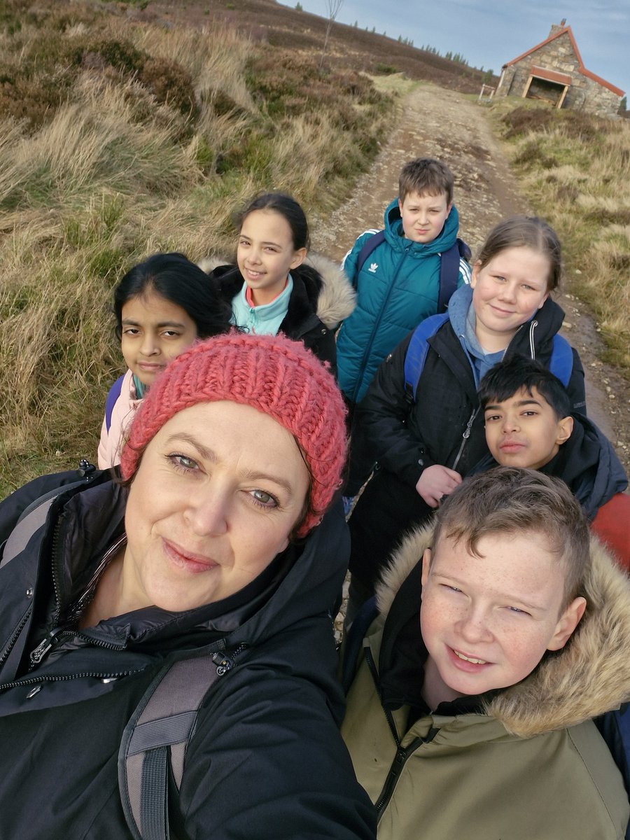 Mrs Hind tweet media