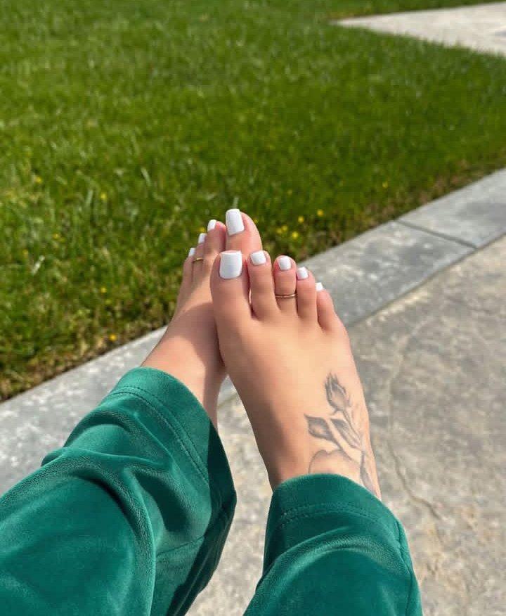 I have zero tattoos. Who can say the same? 🤔