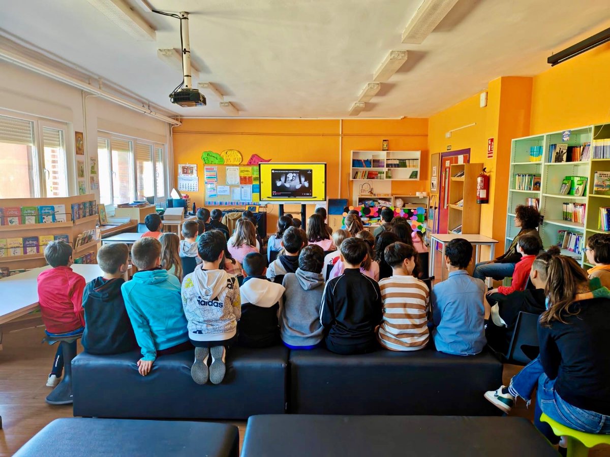 Los @MMCCPalencia han realizados talleres del Plan de Seguridad y Confianza Digital en diferentes centros. Gracias al <a href="/ColeAguilarCyL/">CEIP "CASTILLA Y LEÓN"</a> <a href="/colepanyguindas/">CEIP Pan y Guindas</a> y @coleheroesdelaindependencia por su buena acogida. #CompDigEdu_Pa #SID2025 #DiaDeInternetSegura