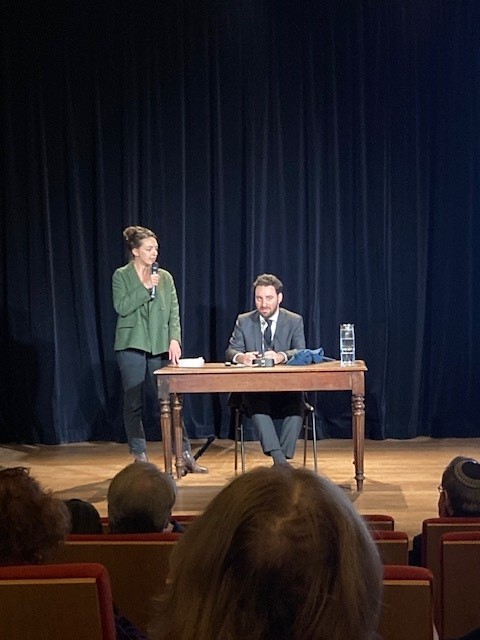 Une conférence passionnante au <a href="/mahjparis/">mahJ</a> ce matin, à l'occasion de la parution de l'ouvrage de David Haziza : 'Mythes juifs. Le retour du sacré.'
Un beau complément à la splendide exposition 'Le #Dibbouk, fantôme du monde disparu.' visitable jusqu'au 26 janvier prochain !