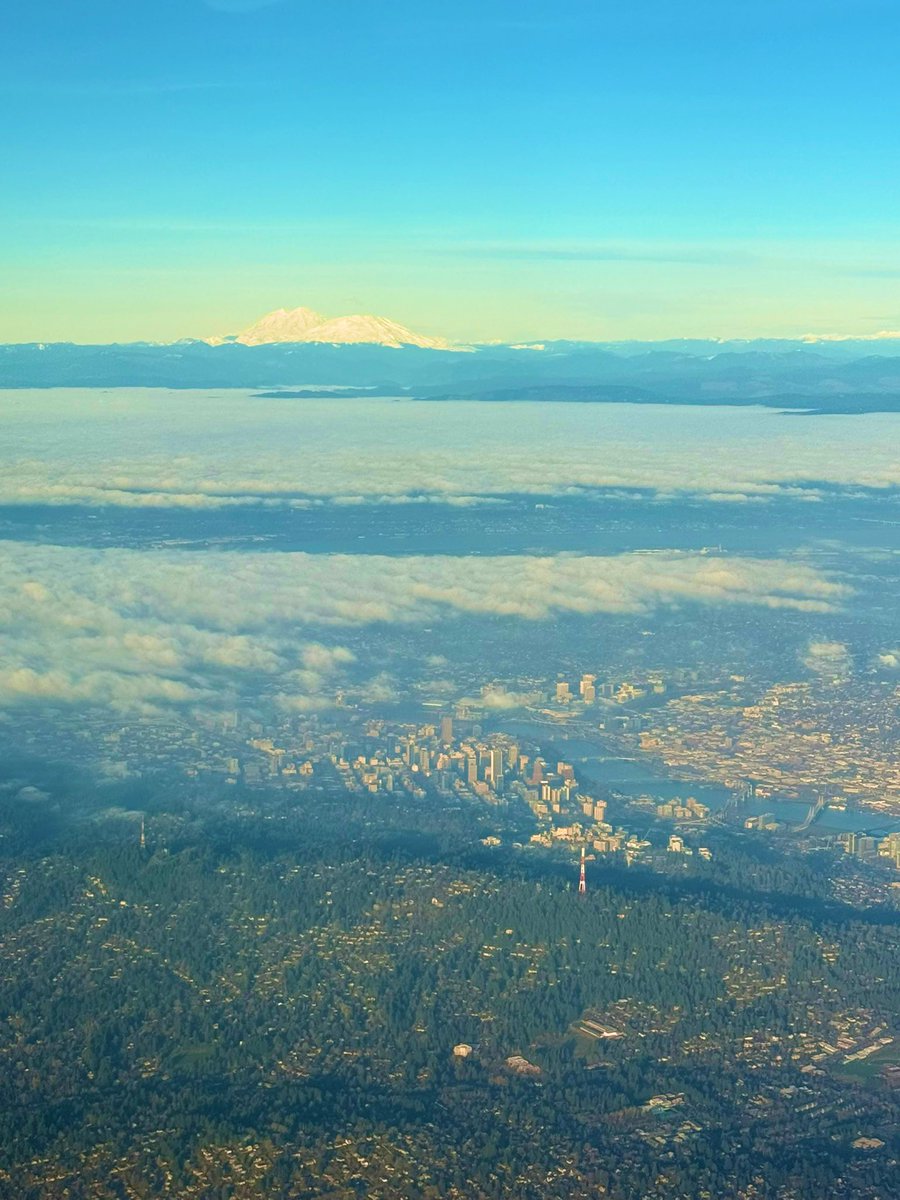 I’ll never understand people who choose the aisle seat over the window seat.
