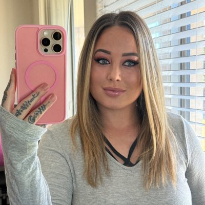 hailey_brookes_'s tweet photo. #NewProfilePic https://t.co/zGFzwG8IXy