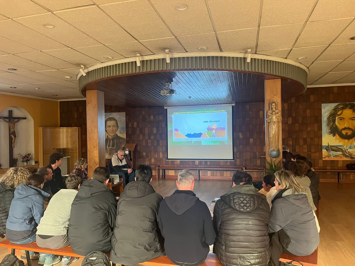 MaristesCat's tweet photo. Avui hem celebrat a @mogentllinars l’assemblea conjunta de Pastoral d'escoles i obres socials. Reflexió conjunta sobre com cuidar la vida #marista a les obres educatives. Diàleg, escolta activa i compromís per continuar tenint cura dels valors #maristes cada dia. #Comptaambmi https://t.co/YGXmb2tqC9