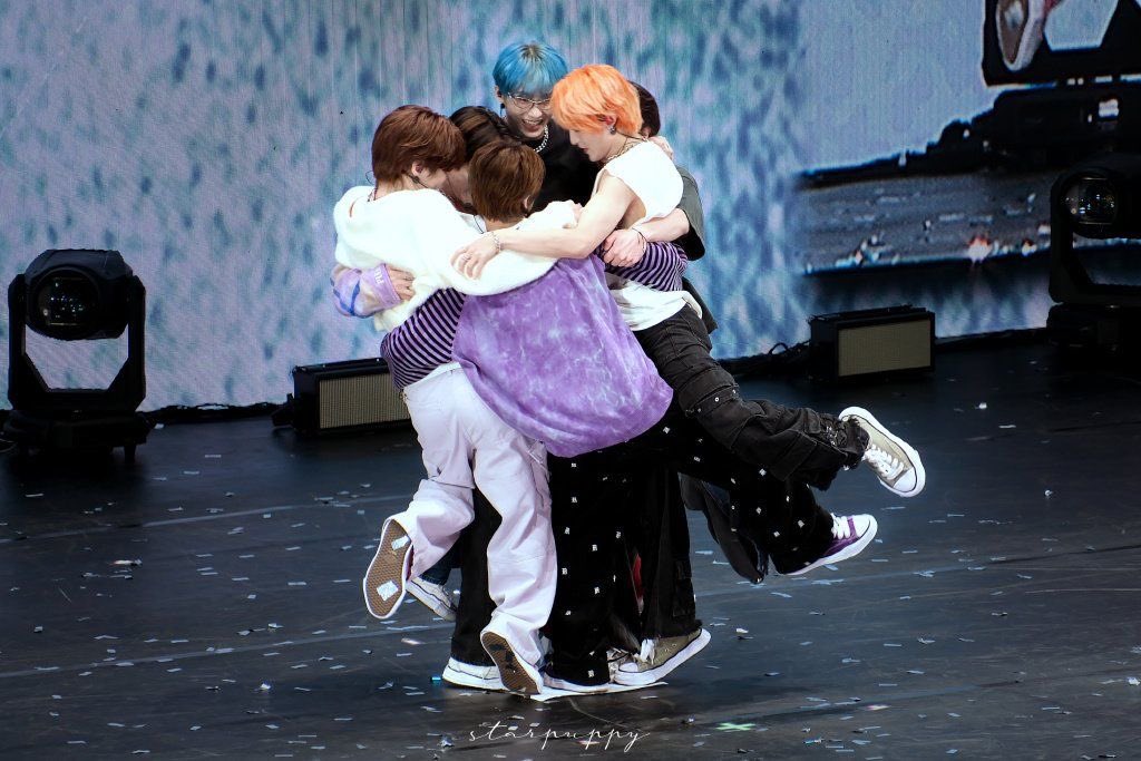 WAYV FLY HI6HER 🤍

#WayV_6thAnniversary
#威神V出道六周年快乐
#웨이션브이6주년축하
#HappyWayVDay