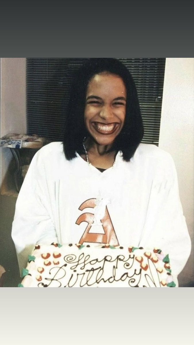 InductAaliyah's tweet photo. Happy 46th Birthday, Aaliyah. Forever the moment, a legend, everyone’s favorite artist’s favorite artist &amp; ALWAYS WILL BE THAT GIRL. 👑 🎶 https://t.co/1nGOebYGib