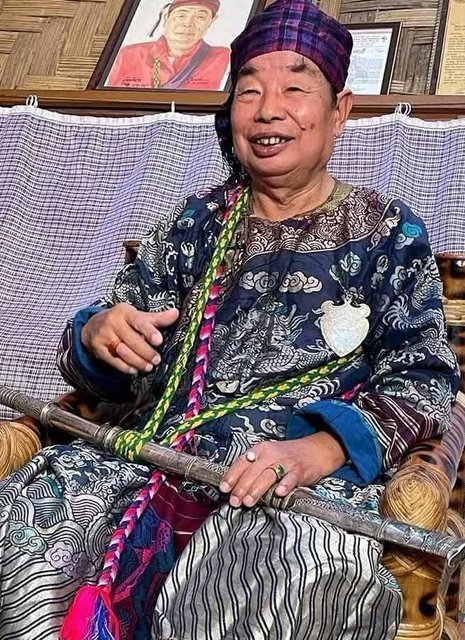 zafrimn's tweet photo. 'King' Bisa Lat Nong, chief of the #Singpho community, passed away at 71 at his home in Bisa Gaon in Assam's #Ledo on Jan 15. He played key role in preserving Singpho culture and traditions. His great grand dad Bisa Nong Gaum 'helped' Robert Bruce discover #tea in #Assam in 1823. https://t.co/1Qyx5g9iOx