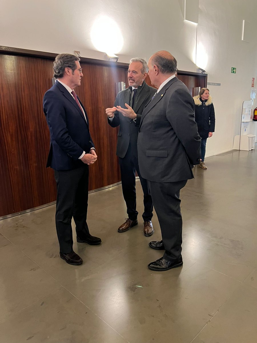 agaramendil's tweet photo. Siempre es un placer constatar el potencia del tejido #empresarial de nuestro país en todos los territorios🇪🇸

Hoy, en Huesca📍, he participado en el 'III Congreso Económico del Alto Aragón' reafirmando que nuestras #empresas son nuestro pulmón y nuestro impulso🚀¡Enhorabuena! https://t.co/mg6wW865bb