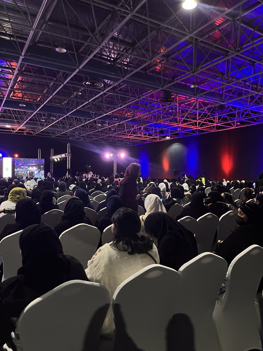 next_events1's tweet photo. “أعزّائنا المتطوعين و الزوار الكرام،

ندعوكم جميعًا للتوجّه إلى المسرح بعد صلاة المغرب لنكون معًا جزءًا من لحظة تاريخية تسجل في موسوعة جينيس. كونوا معنا في هذا الحدث الفريد والمميز لنحقق سويًا إنجازًا جديدًا ونصنع هدفًا يليق بملتقى نحو المليون متطوع.

بمشاركتكم وتفاعلكم، نصنع الفرق ونثبت أن الإنجازات العظيمة تتحقق بروح التعاون والعمل الجماعي. لا تفوّتوا هذه الفرصة الاستثنائية!

نراكم هناك!🤩 #نحو_المليون #موسوعة_جينيس