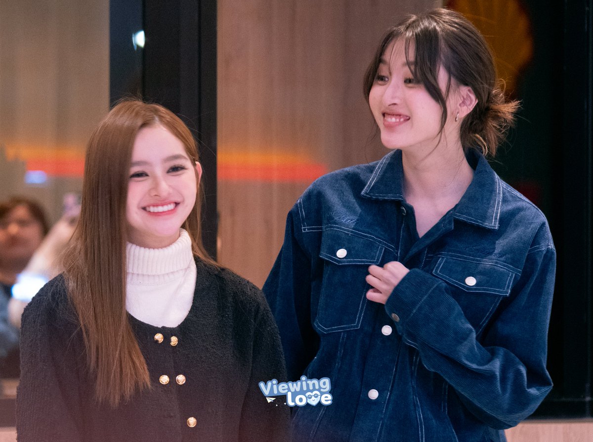 Viewinglove_'s tweet photo. พี่โอ๊ตกับน้องเนเน่น่ารักมั้ยงับบบ

US PRESS TOUR
#USTheSeriesLIVE #viewbenyapa 
#ViewMim #วิวมิ้ม https://t.co/y67sScsQIG