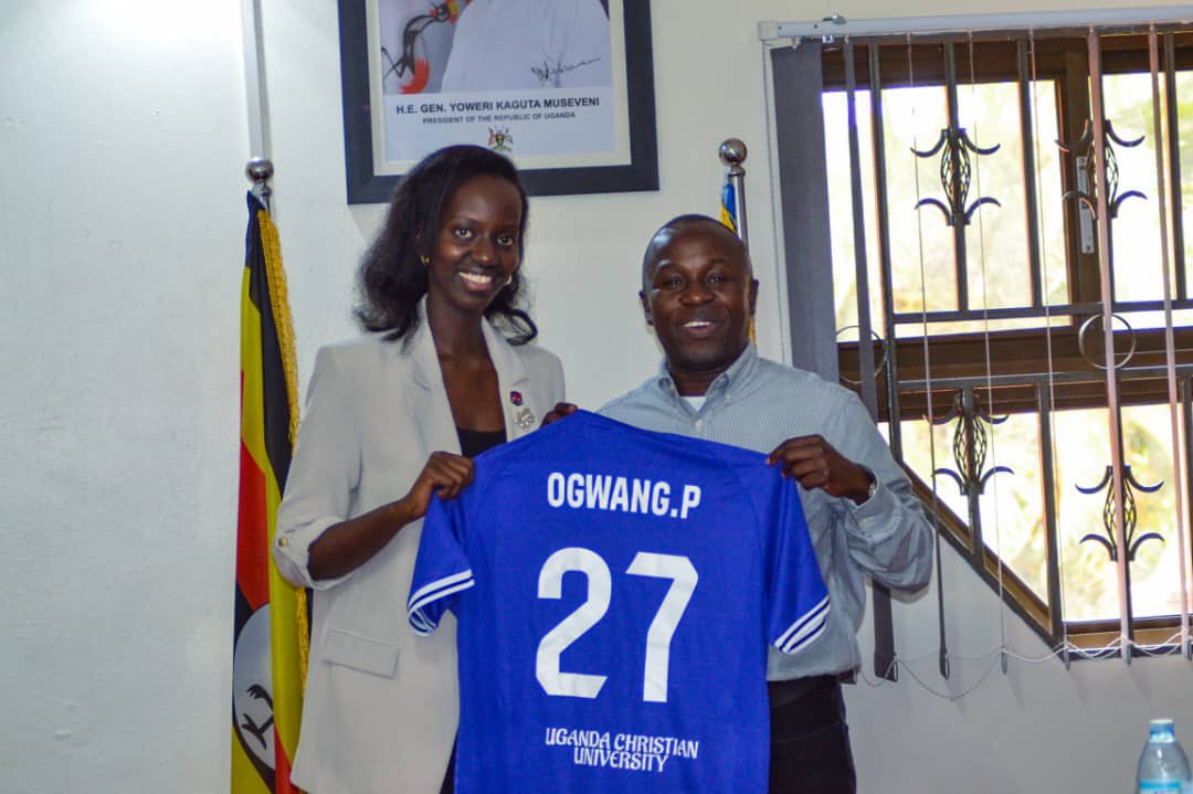 samanthmwesigye's tweet photo. We also presented the minister with a number 27 jersey symbolizing our identity as the 27th Guild Government.
#latest recruit #tusonge mbele https://t.co/8Ez2Fsur8J