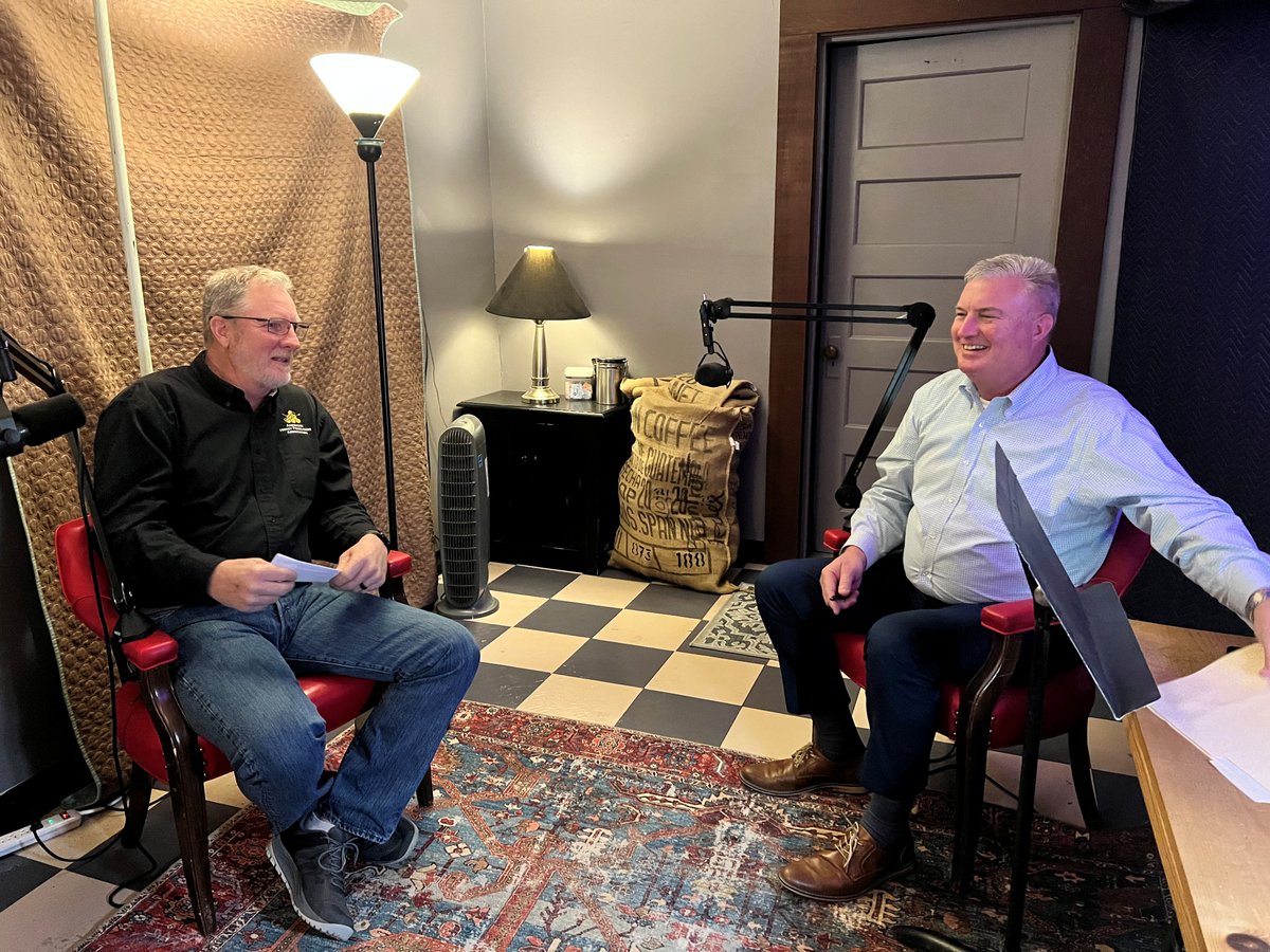 MSDeptofAg's tweet photo. Episode 20 - The Buzz on Beekeeping: Mississippi’s Sweetest Crop is out now! Read more about this special episode at https://t.co/mTe8bviaue and take a listen to this podcast at https://t.co/RB3KLGkMSv or wherever you get your podcasts at! #Honey #MSSpecialtyCrops #FreshlyPicked https://t.co/60P7kVJGqz