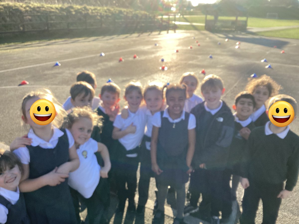 GatesWoodpecker's tweet photo. ‘You don’t fight fire with fire, you fight. Fire with water.’ Today during our Commando Joes session we have been focusing on teamwork skills and communication skills to put out the fire in London! #commandojoes #RESPECT #greatfireoflondon https://t.co/C8GWdF0WzZ