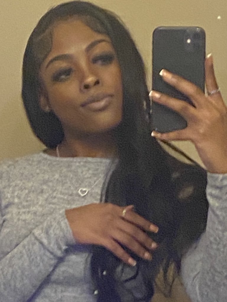 itstrinityamil's tweet image. my two personalities. #nolabel