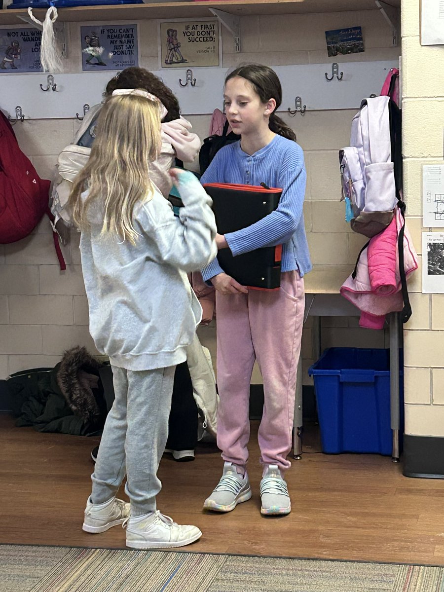 The school day had not even started and already they were discussing what happened in their books last night! 💕💕💕 #growingreaders #itsworthit #historicalfiction