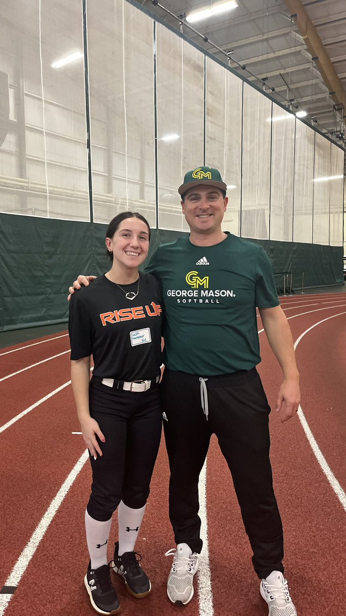 leahgraceh08's tweet photo. went to GMU hitting camp this past Sunday on 1/12! I learned many new drills to do and definitely improved my swing! @GeorgeMasonU https://t.co/OwZLXZTxou